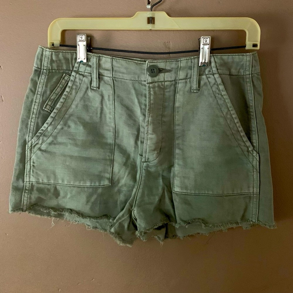 Woman’s Green American Eagle Shorts